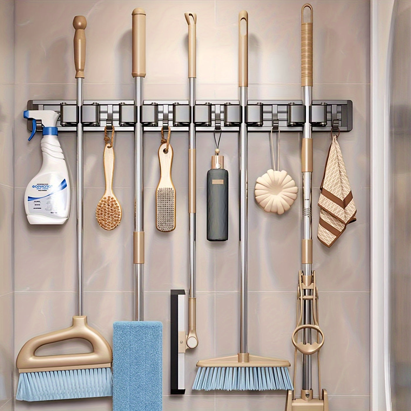 Organizador de pared para escobas y trapeadores, 1 estante metálico con ganchos ajustables, ahorrador de espacio, ideal para baño, cocina, jardín, lavandería o garaje - Acabado lacado, soporte para herramientas y estantes