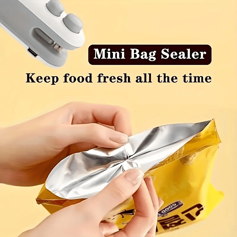 Sellador de Bolsas para Aperitivos Portátil Recargable por USB con Cortador - Selladora al Vacío Térmica Compacta para Almacenamiento de Alimentos Frescos, Batería de Litio de 150mAh, Diseño Blanco y Gris, Mango Ergonómico para Uso Fácil, Ideal para Coci