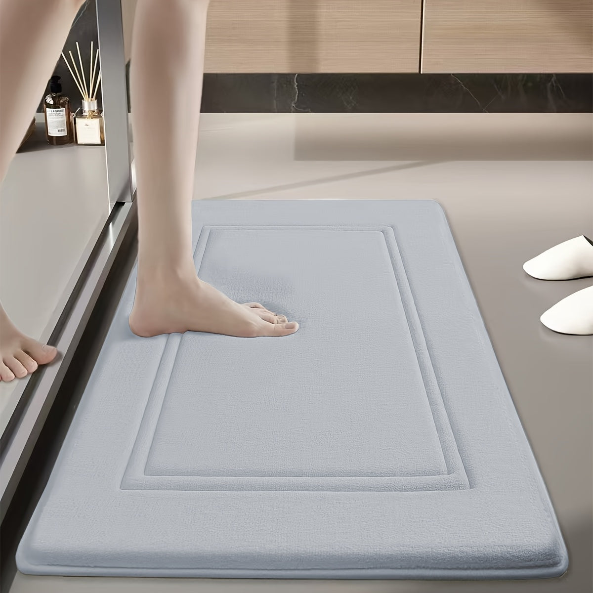 1pc Alfombra de baño de secado rápido UltraSoft, alfombra de baño antideslizante súper absorbente, lavable a máquina, pelo bajo, rectangular, patrón de rayas, poliéster con respaldo de PVC, alfombra de franela ligera