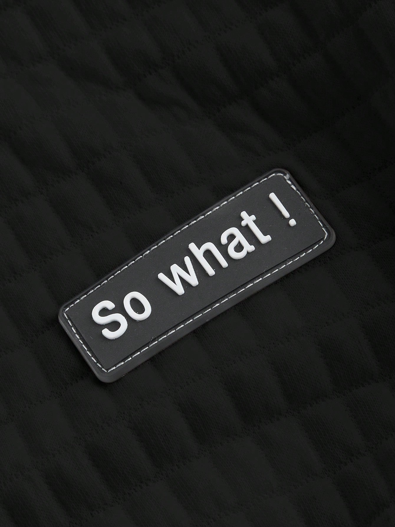 Ezwear capucha crop con slogan con parche con cordon delantero de hombros caidos