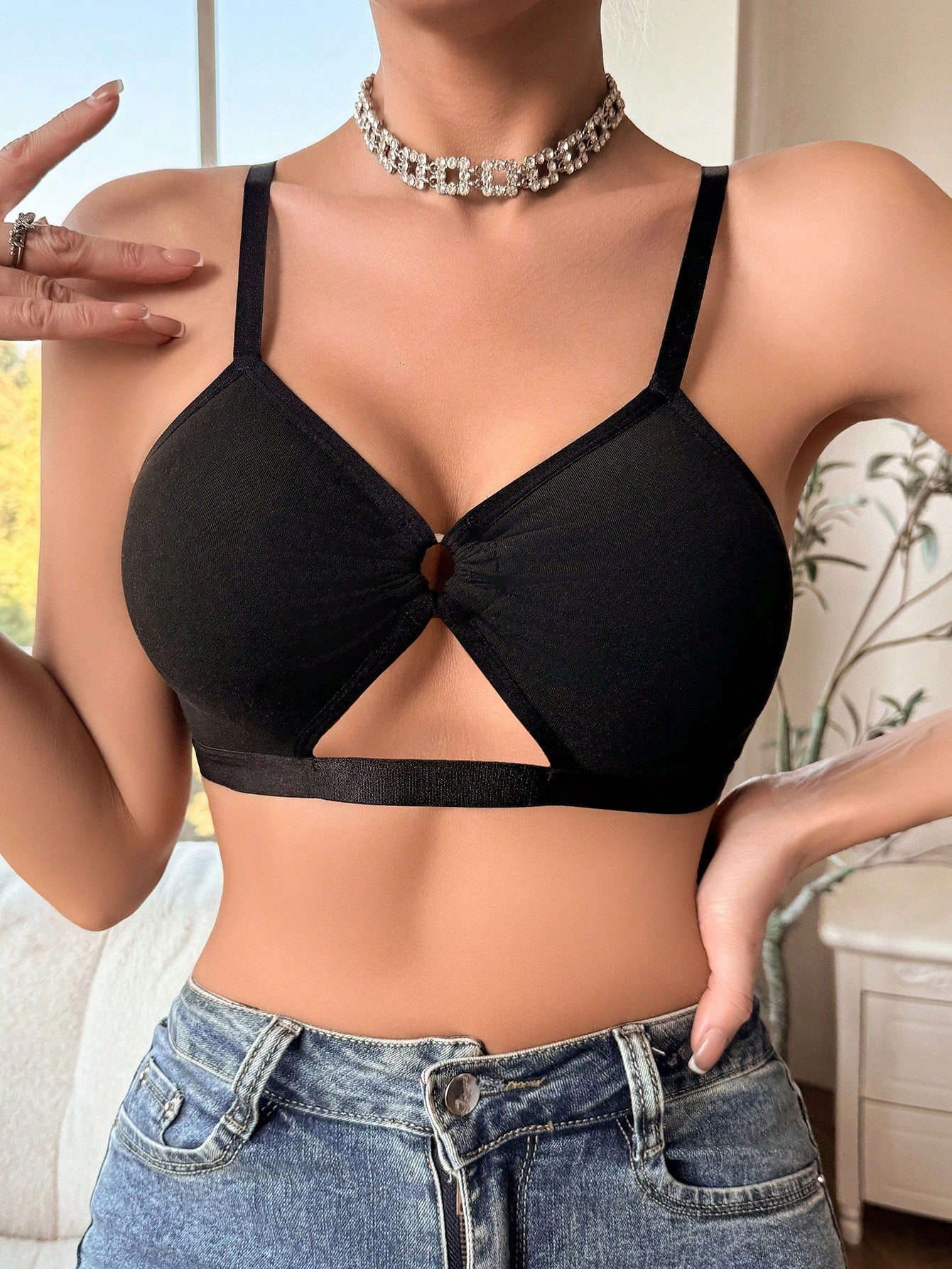 Bralette De Color Solido Y Hueco Para Mujer