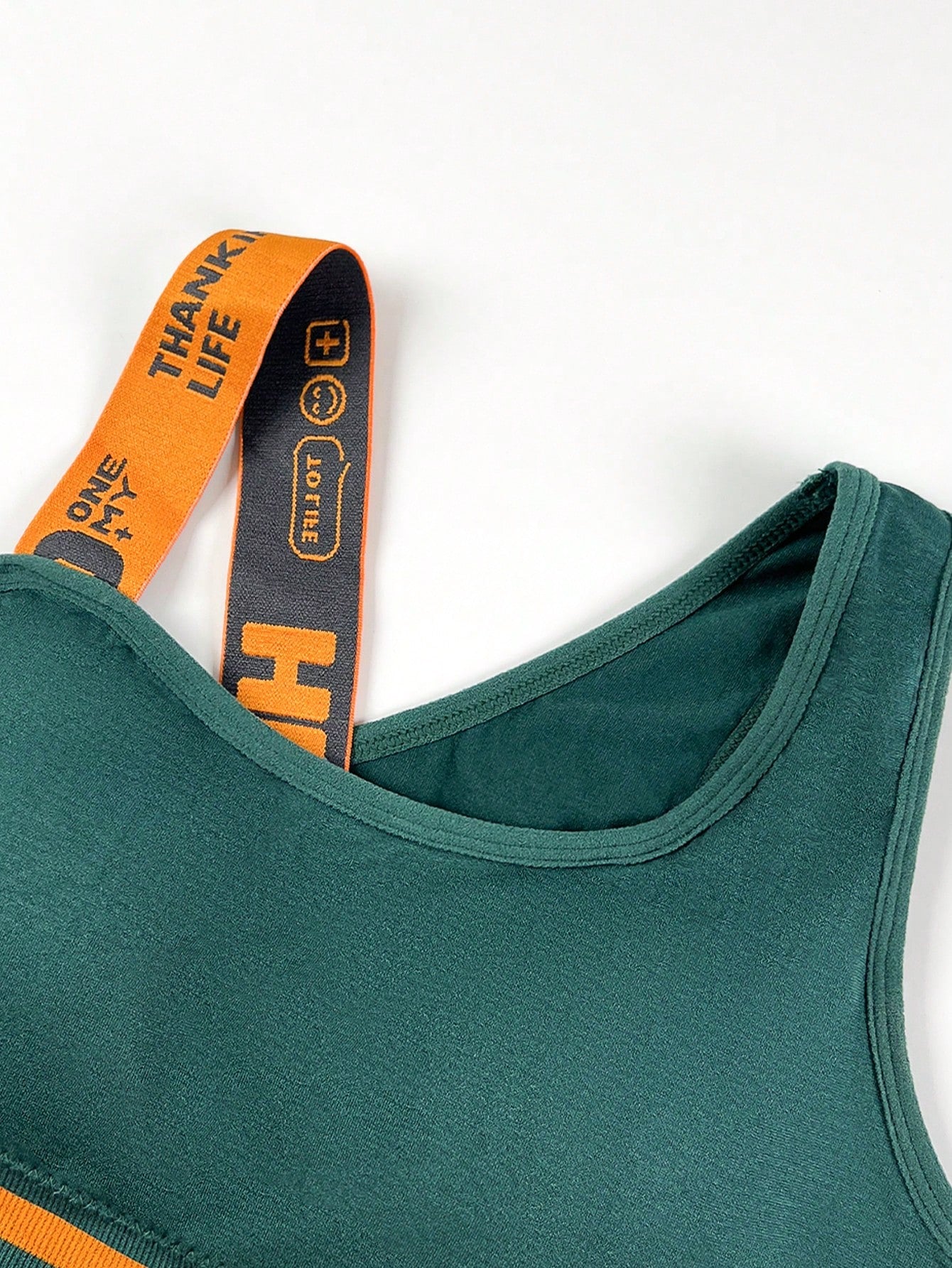 Top sin mangas de yoga para mujer con diseno de espalda hueca para deporte