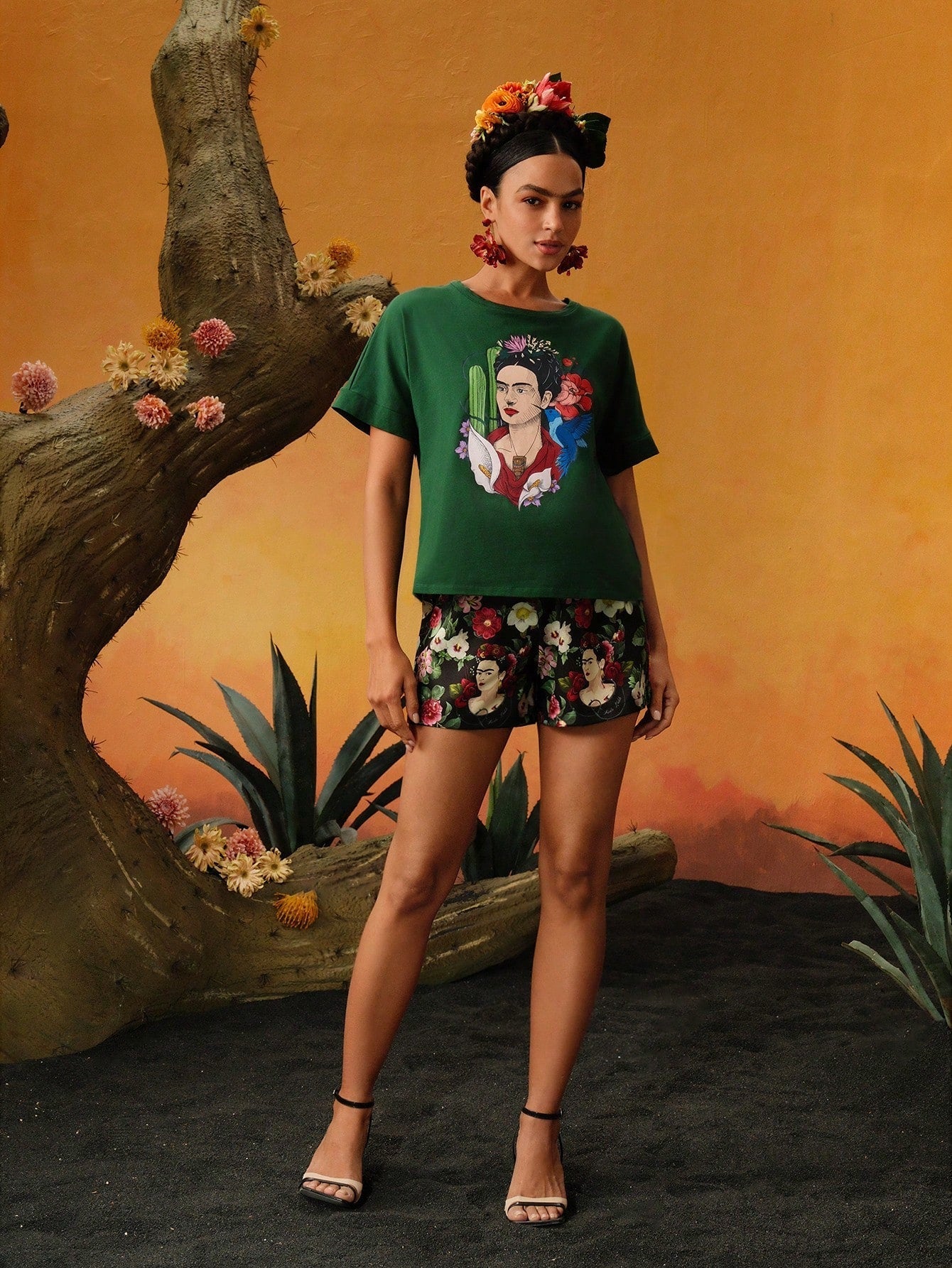 Frida Kahlo X Corto estampado con figura y flores, de ocio y verano, con cinturon