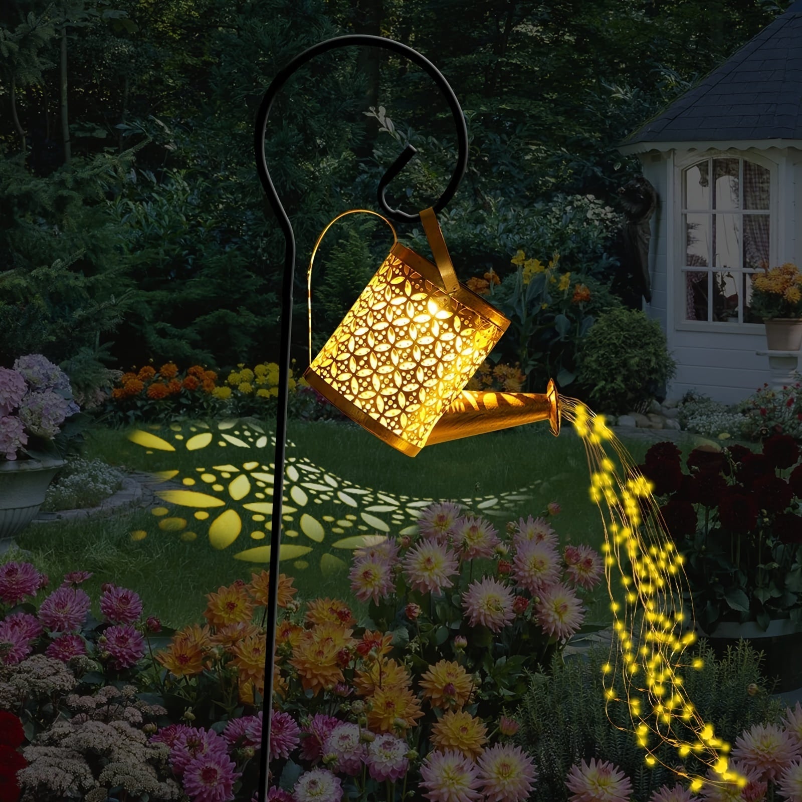 Regadera Solar con Luces de Camino - Decoración Artística para Jardín con Gancho Colgante - Iluminación Ecológica Desmontable y Cargada por Energía Solar, Pantalla Plástico - Ideal para Patio, Césped o Senderos IP65
