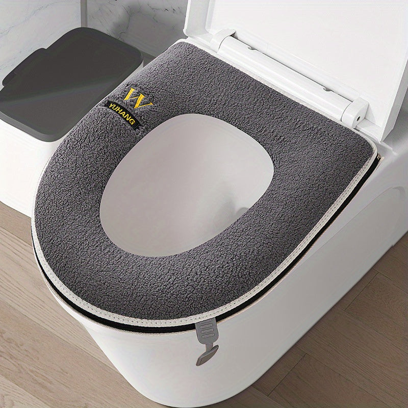1 pieza, funda de cojín de asiento de inodoro reforzado, alfombra de felpa gris con logotipo "W", compatible con todos los inodoros, accesorio de baño cómodo, funda de cojín de asiento de inodoro.