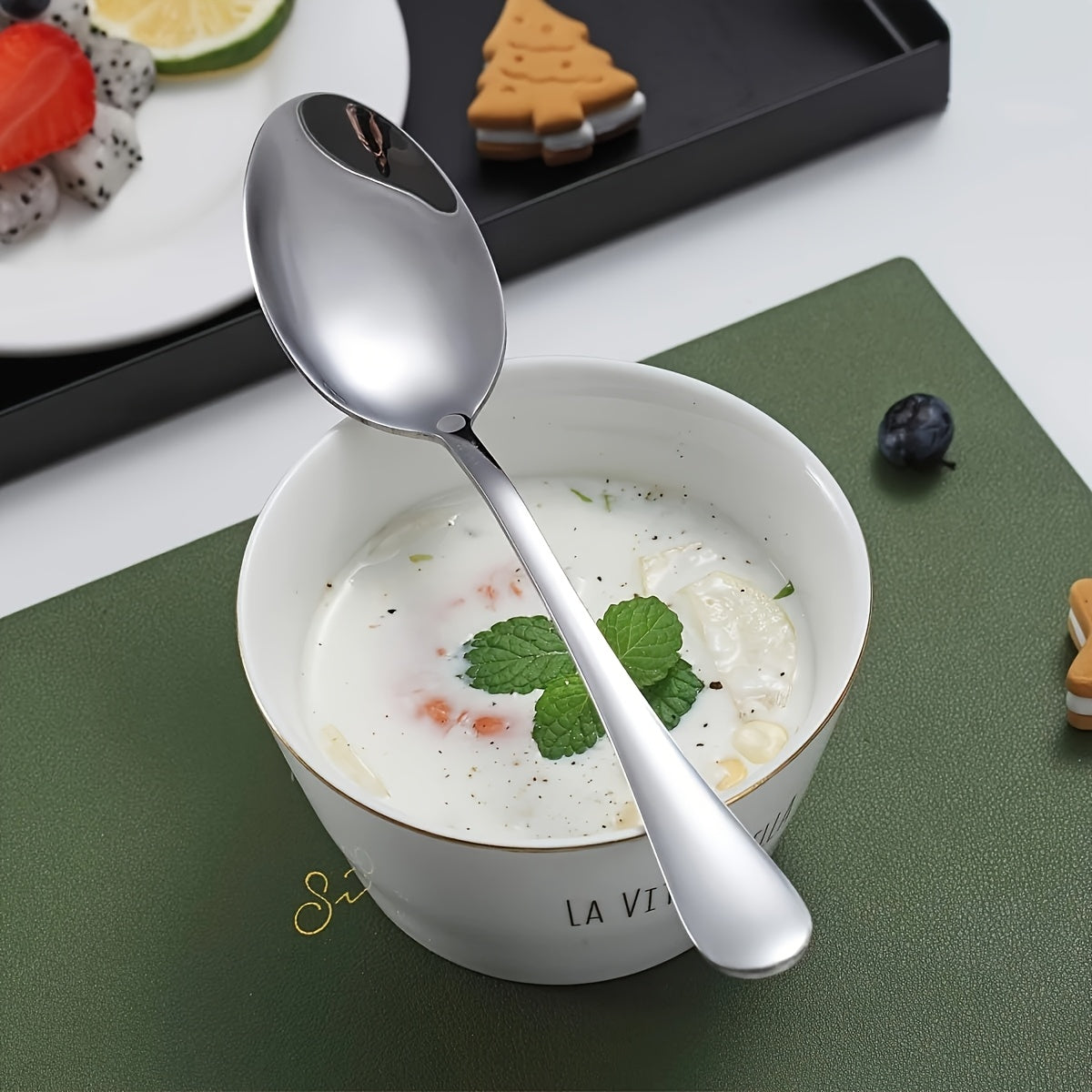 Juego de 16 Cucharas de Acero Inoxidable Plateado, Cuchara para Sopa, Cuchara Ralladora y Mezcladora - Adecuadas para Sopas, Café y Postres - Lavavajillas Seguro - Utensilios Esenciales para Hogar y Restaurante