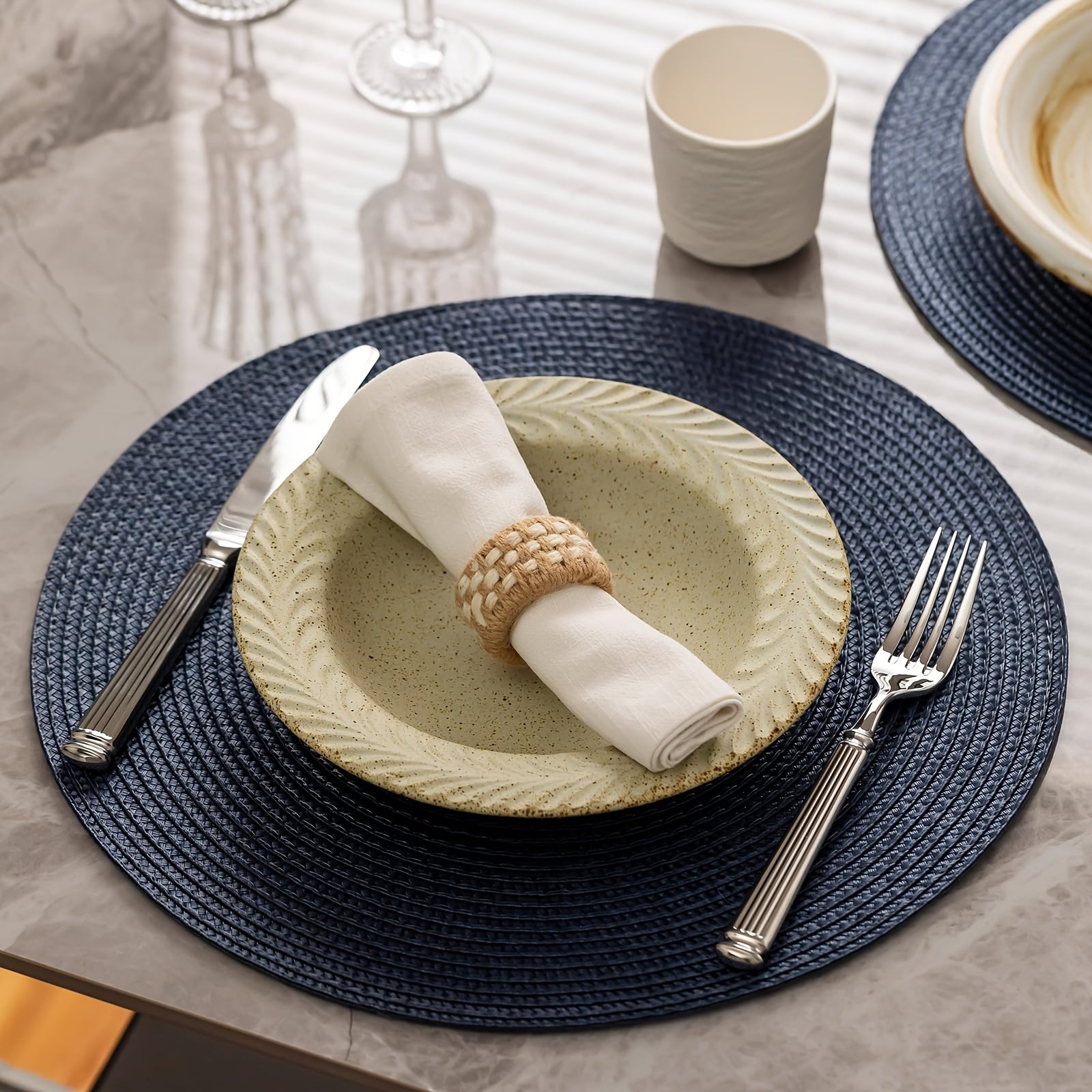 6 Unidades de Placemats Redondos de Plástico Tejido Placemats Lavables y Limpiables Alfombras de Mesa Adecuadas para Mesas de Comedor Resistentes al Calor y Antideslizantes Placemats Redondos Antideslizantes Alfombras de Mesa de PVC Estilo Occidental Ant