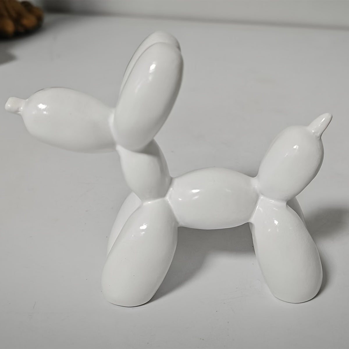 Figura de Perro de Dibujos Animados Minimalista Moderna de 1 Pieza - Decoración de Resina Versátil para Sala de Estar, Exhibición en Soporte de TV, Mejora de Estantería | Uso Interior/Exterior, No Requiere Energía, Decoración de Perro
