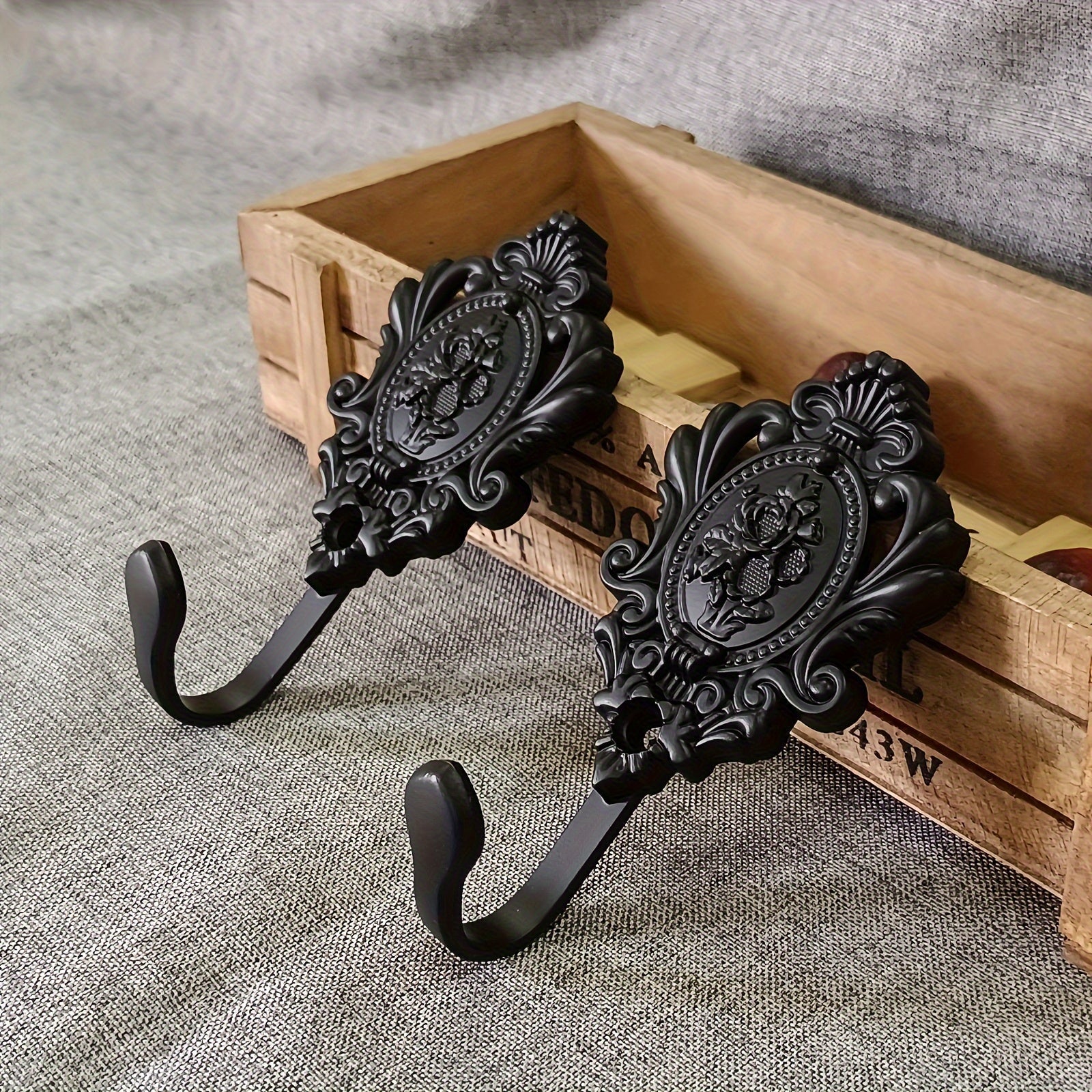 2pcs Gancho Retro de Lujo Ligero, Colgador Metálico Antioxidante Montado en la Pared, Gancho Multifuncional para Colgar Ropa, Toalla y Bata, Accesorios de Baño, Decoración del Hogar