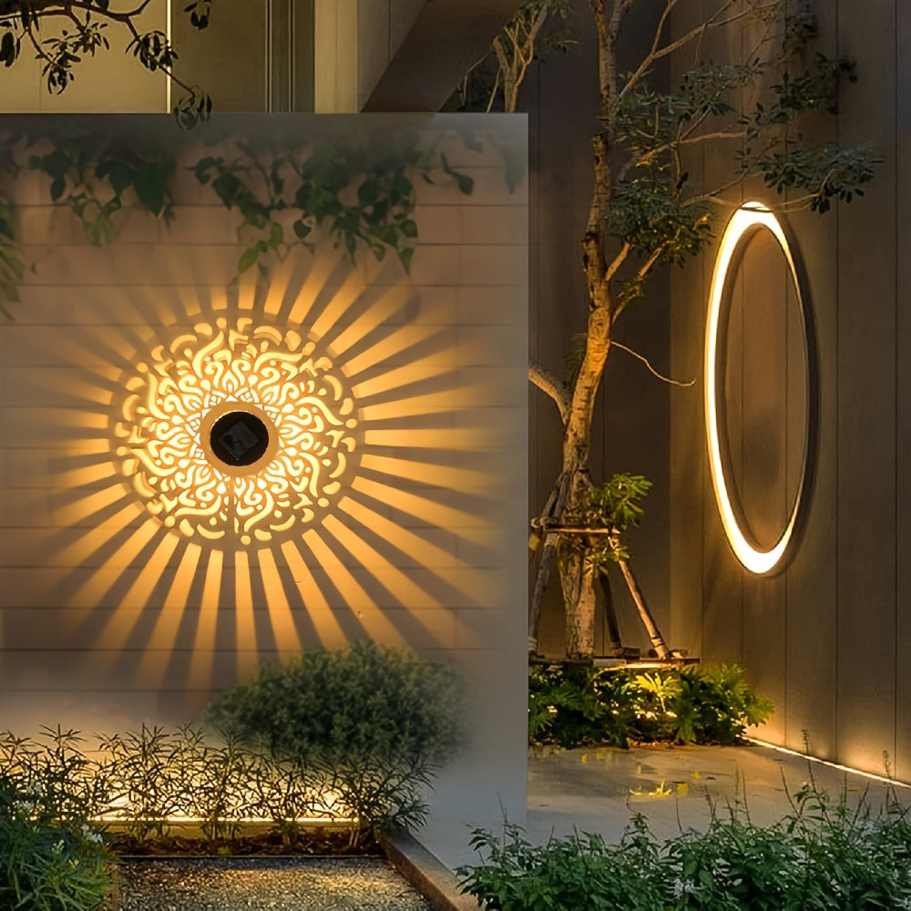 2 luces de pared huecas alimentadas por energía solar - Diseño de girasol y mandala, luces decorativas de jardín al aire libre de montaje semienterrado con sensor de luz, fijo de metal recargable para patio, jardín o porche, decoraciones solares al aire