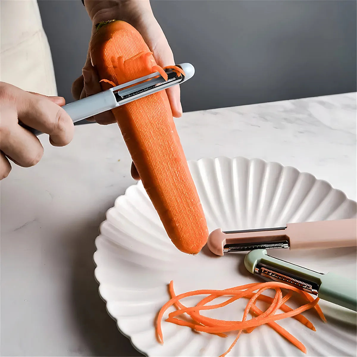 Cuchillo Pelador 3 En 1 Multifuncional Acero Inoxidable Color Plateado