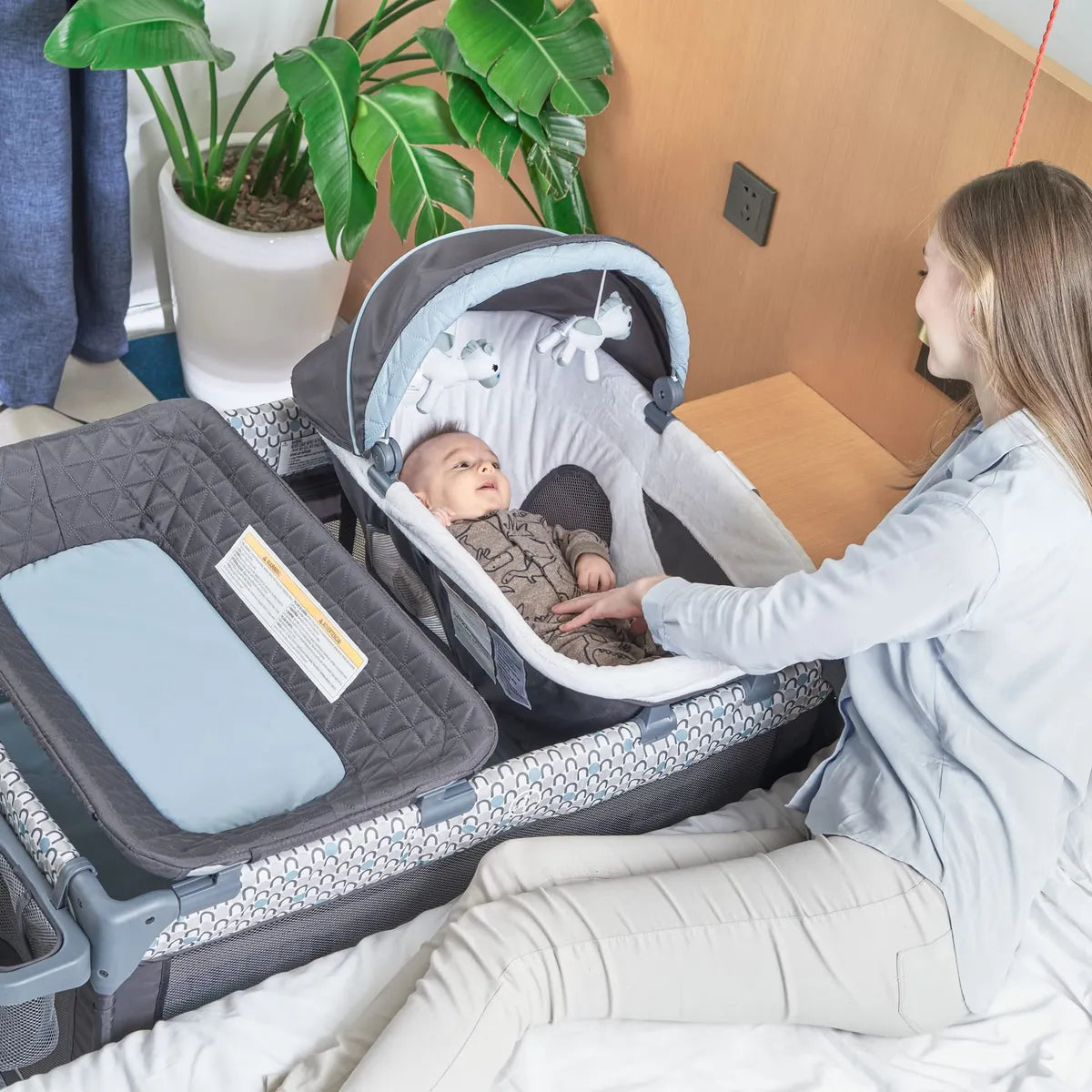 Cuna Plegable 5 En 1 Para Bebé Con Cambiador Y Moisés