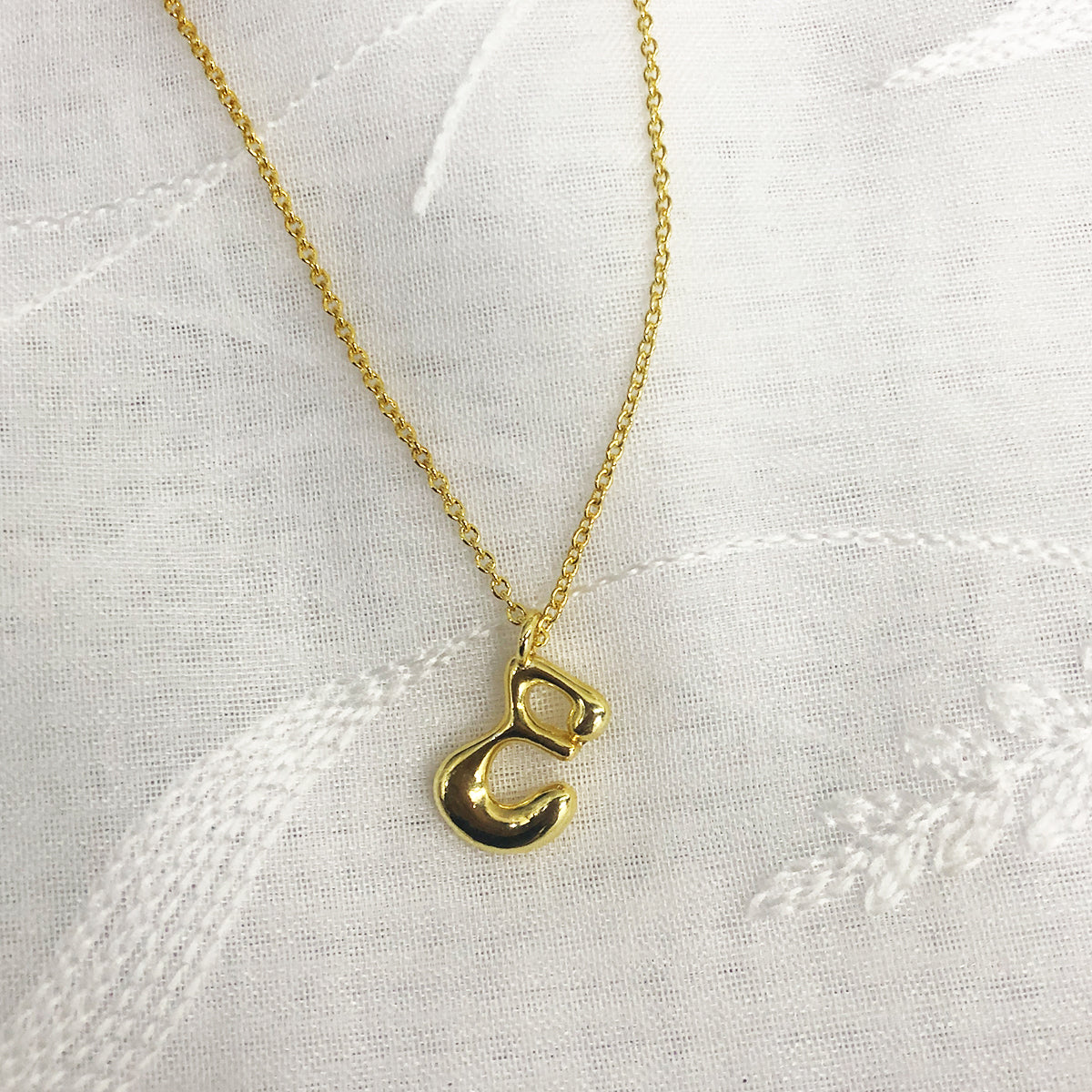 Cadena Con Dije Baño De Oro Collar Inicial Letra Colgante CBF01