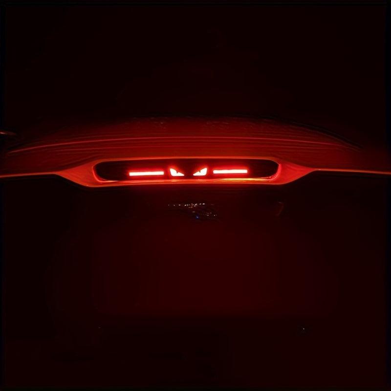 Pegatinas de luz de freno de fibra de carbono de posición alta - Material PET duradero, diseño rojo y blanco, fácil de aplicar para una mayor seguridad del vehículo y un estilo único, mejora de la visibilidad del vehículo, apariencia audaz, alta calidad.