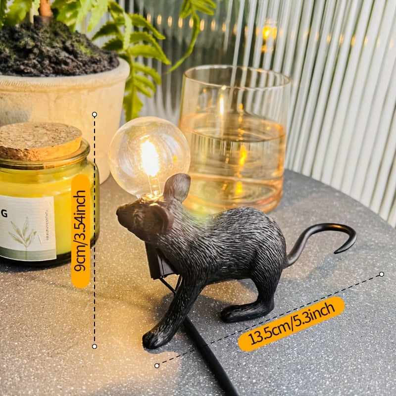 Lámpara de mesa encantadora Cheese Guardian, alimentada por USB, hecha de resina con botón de control, luz ambiental para decoración del hogar, ideal para dormitorio y sala de estar, perfecta para decoración de habitación