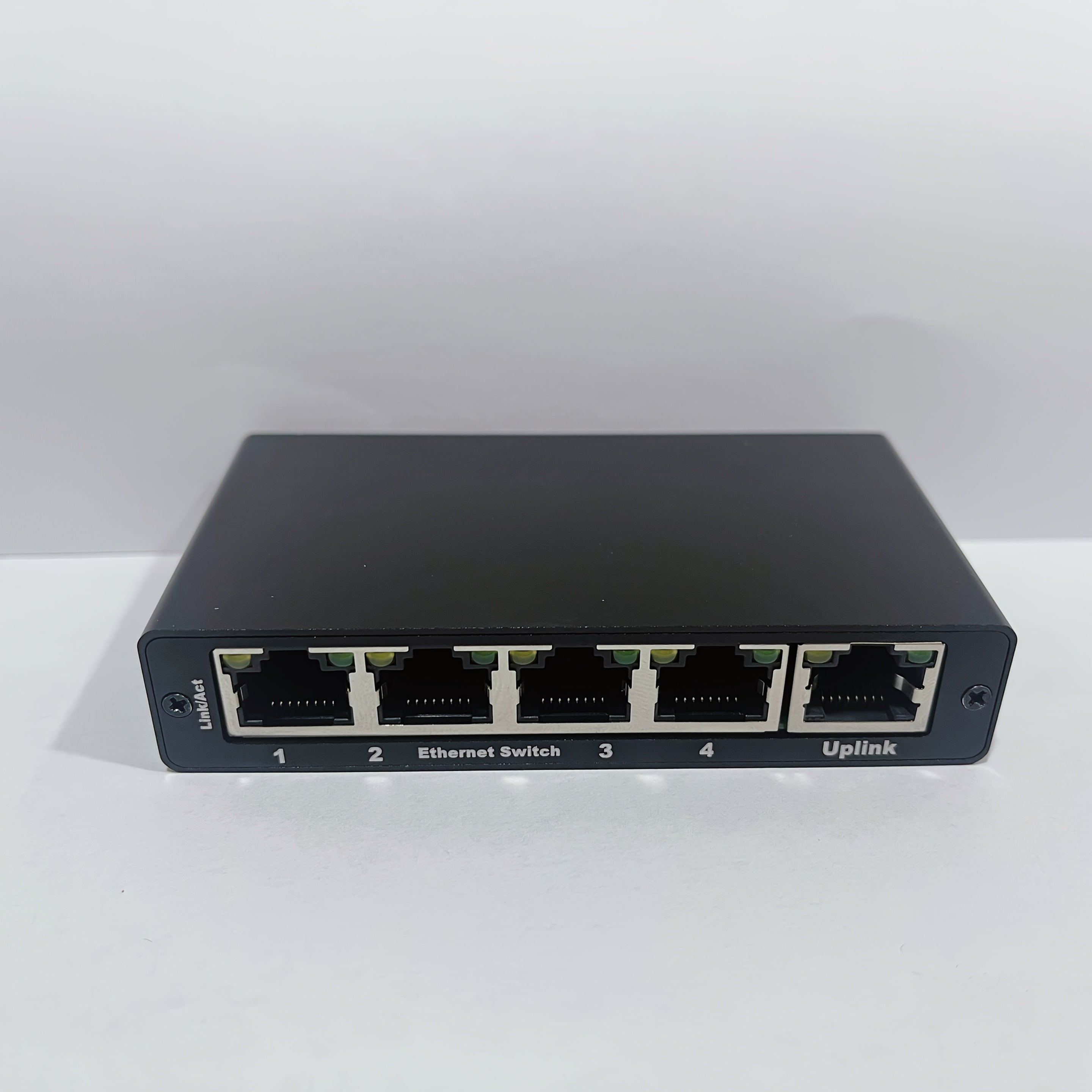 Conmutador Ethernet Gigabit de 5 Puertos con RJ45 - Conmutador Red Rápido, Plug and Play, Operación Silenciosa, Alimentado por USB (Tipo A), Diseño Compacto para Hogar/Oficina, Montaje en Escritorio o Pared - Ideal para Dispositivos Inteligentes y Comput