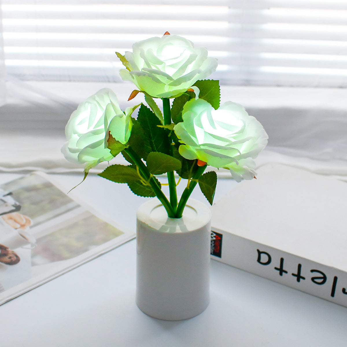 1pc Luz Nocturna Realista de Rosa Floral - Ramo LED en Rosa/Blanco, Funciona con Pilas AAA (No Incluidas) - Decoración para Mesa, Iluminación para Bodas/Fiestas/Escenarios - Baja Tensión Segura, Regalo Ideal para Cumpleaños/Nadal o Eventos, Ambiente Enca