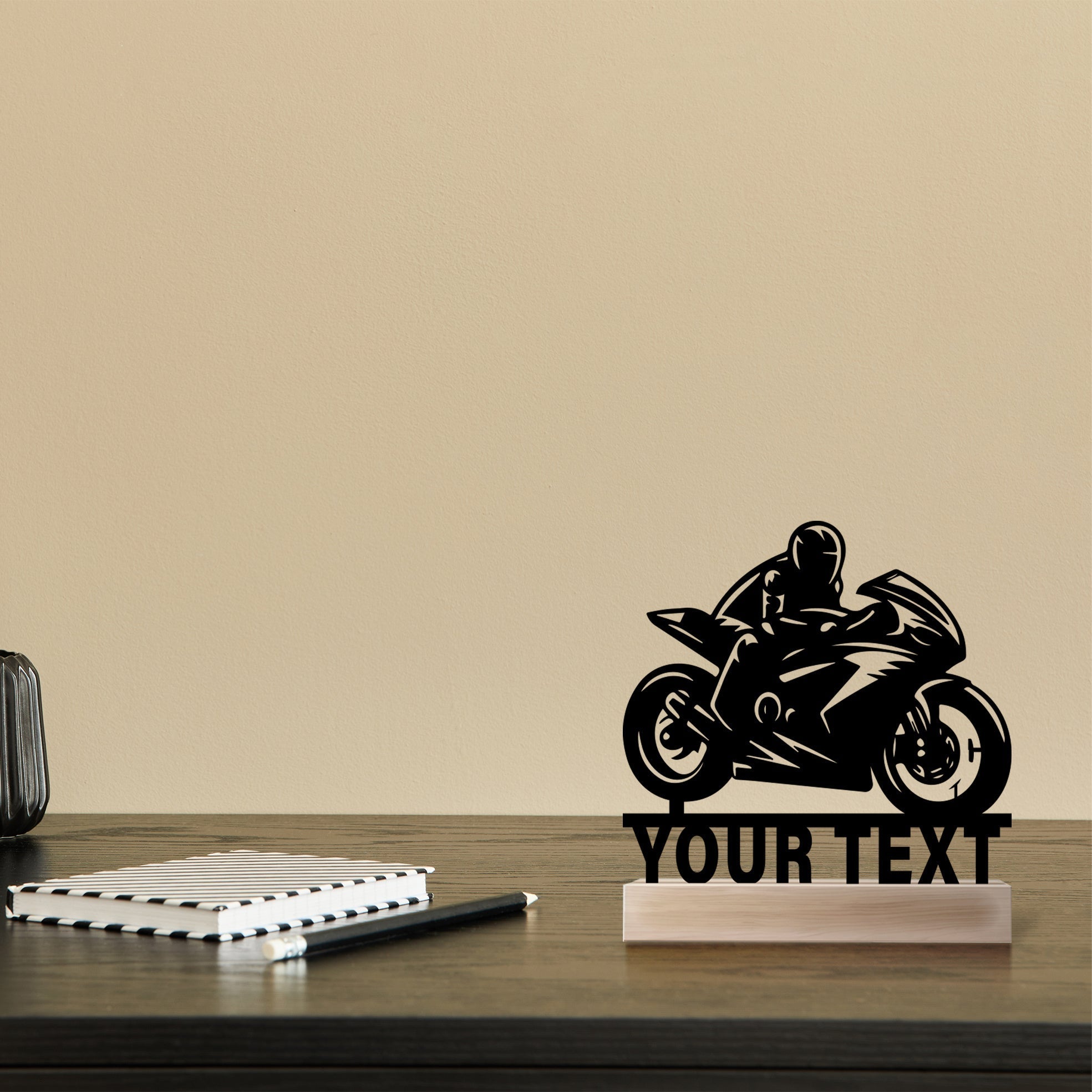 Decoración de escritorio de motocicleta de metal personalizado con base de madera - Arte de corredor personalizado para entusiastas de motocicletas - Regalo perfecto para papá y amantes de las motocicletas