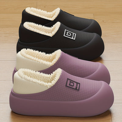Zapatillas cómodas para mujer - Material suave de EVA con forro de felpa, color lila claro y negro, ideales para el confort en interiores en invierno, estilo casual para el hogar.