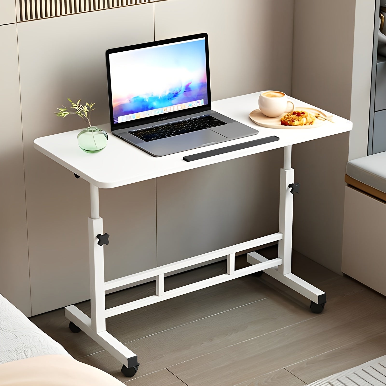 Escritorio de Pie Ajustable con Ángulo de 0°-90°, Marco Metálico Dorado - Estación de Trabajo de Computadora Independiente con Estante de Almacenamiento, Montaje Fácil, Diseño Ahorra Espacio para Oficina en Casa y Uso en Sofá, Estante de Pie