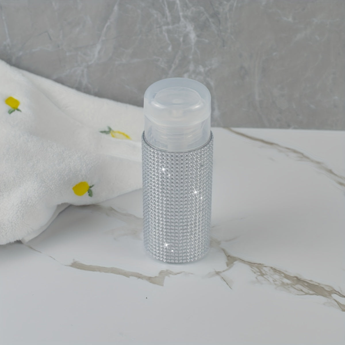 Dispensador de cosméticos decorado con diamantes de imitación de 150 ml para tónico, removedor de maquillaje, removedor de esmalte de uñas - Botella de bomba de empuje independiente de plástico, sin necesidad de electricidad