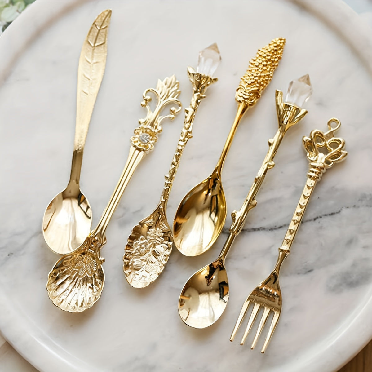 6 Paquetes/Conjunto, Cucharas de postre doradas estilo europeo, Cucharas de café vintage, Cucharas de postre de frutas talladas en metal estilo retro, Adecuadas para cocina y comedor, Estilo clásico, Algunos estilos son aleatorios.