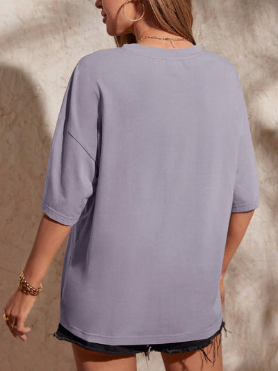 Camiseta de hombros caidos con estampado floral con mariposa