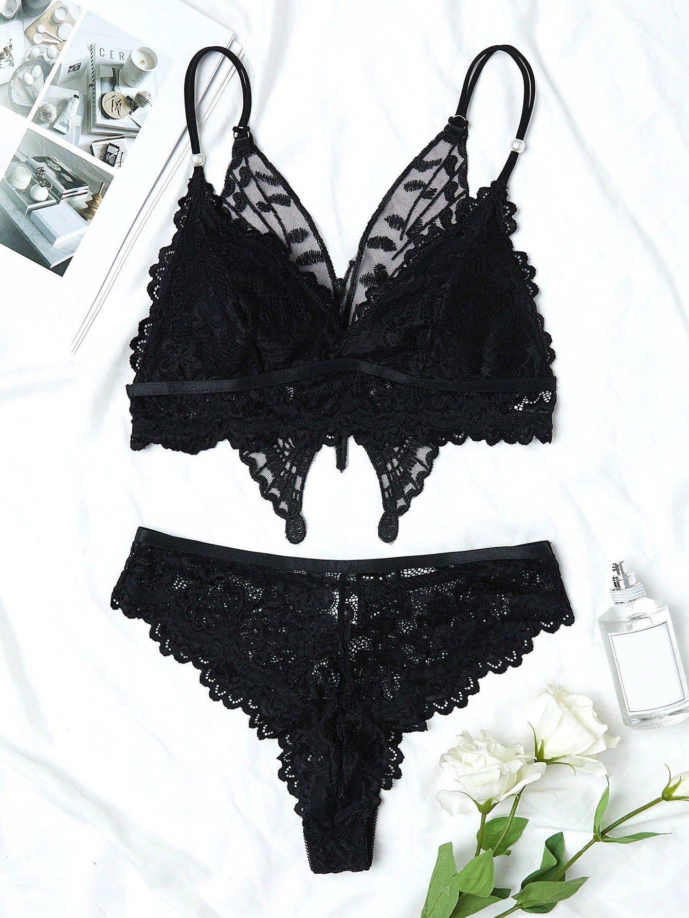 Set de lenceria con bordado de mariposa con encaje floral con aro