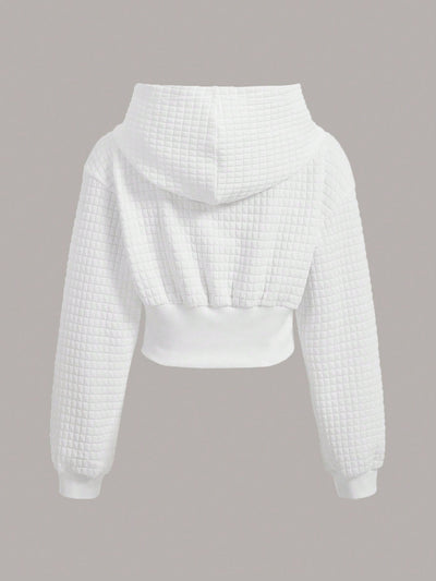 Ezwear capucha crop con slogan con parche con cordon delantero de hombros caidos