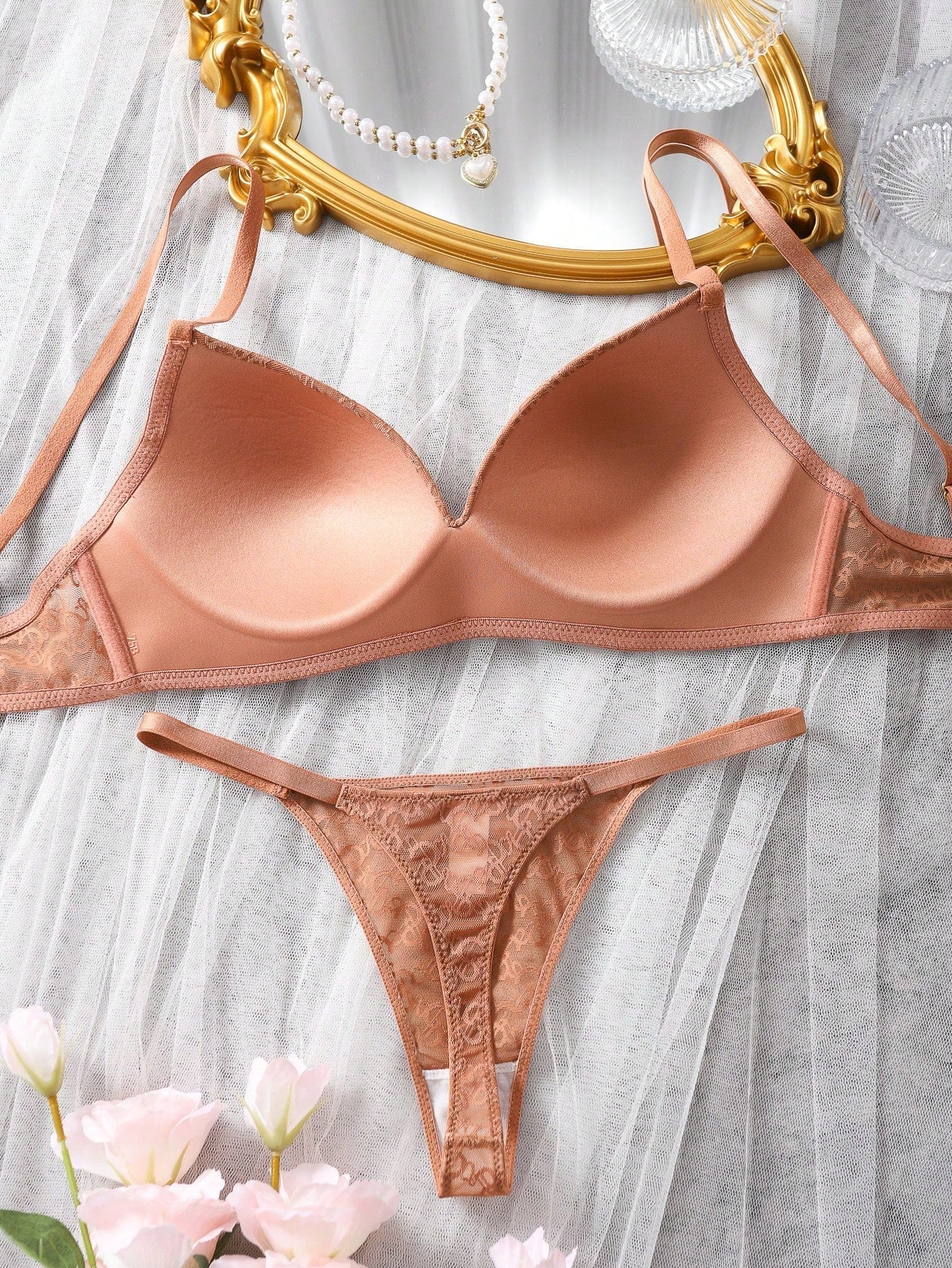 Conjunto De Lenceria Para Mujeres Con Tanga Y Sujetador