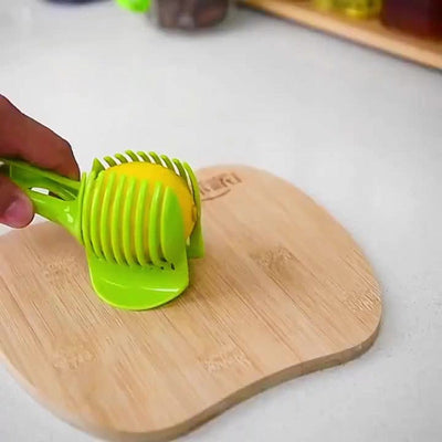 1pc Herramienta de Corte Multifuncional para Cocina - Cortador de Tomate, Limón y Huevo de ABS Duradero con Pinzas Redondas para Frutas - Verde, Operación Manual para Cortar Fácilmente, Cortador de Tomates