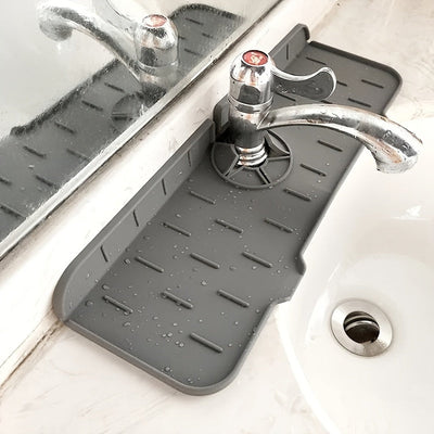 Alfombrilla de captura de agua de grifo de silicona - Guarda escurridor de fregadero sin electricidad absorbente con drenaje, protector de mostrador de cocina impermeable y fácil de limpiar