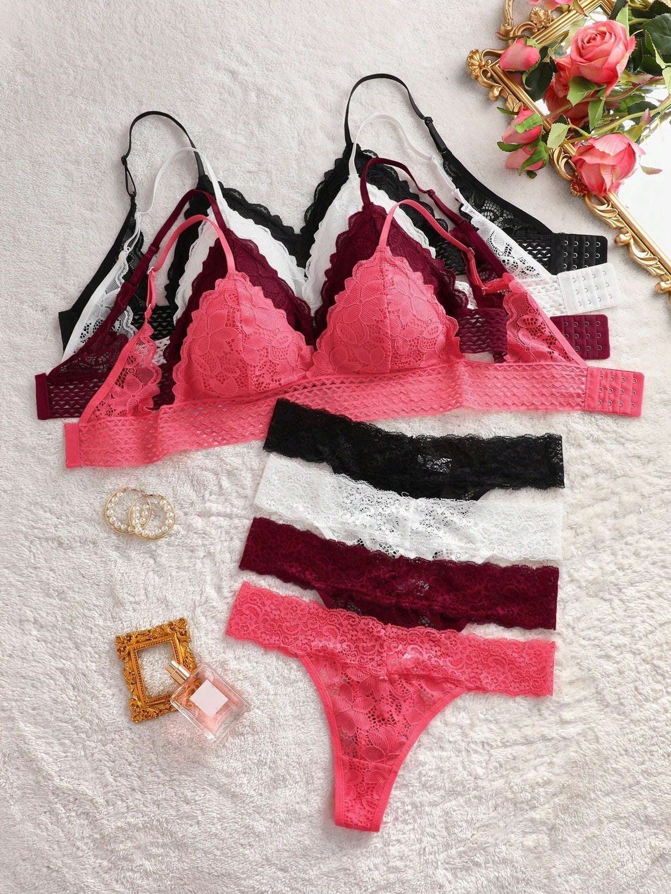 Conjunto de 8 piezas de sosten y Tangas para mujer en unicolor y con encaje y detalle de borde de concha