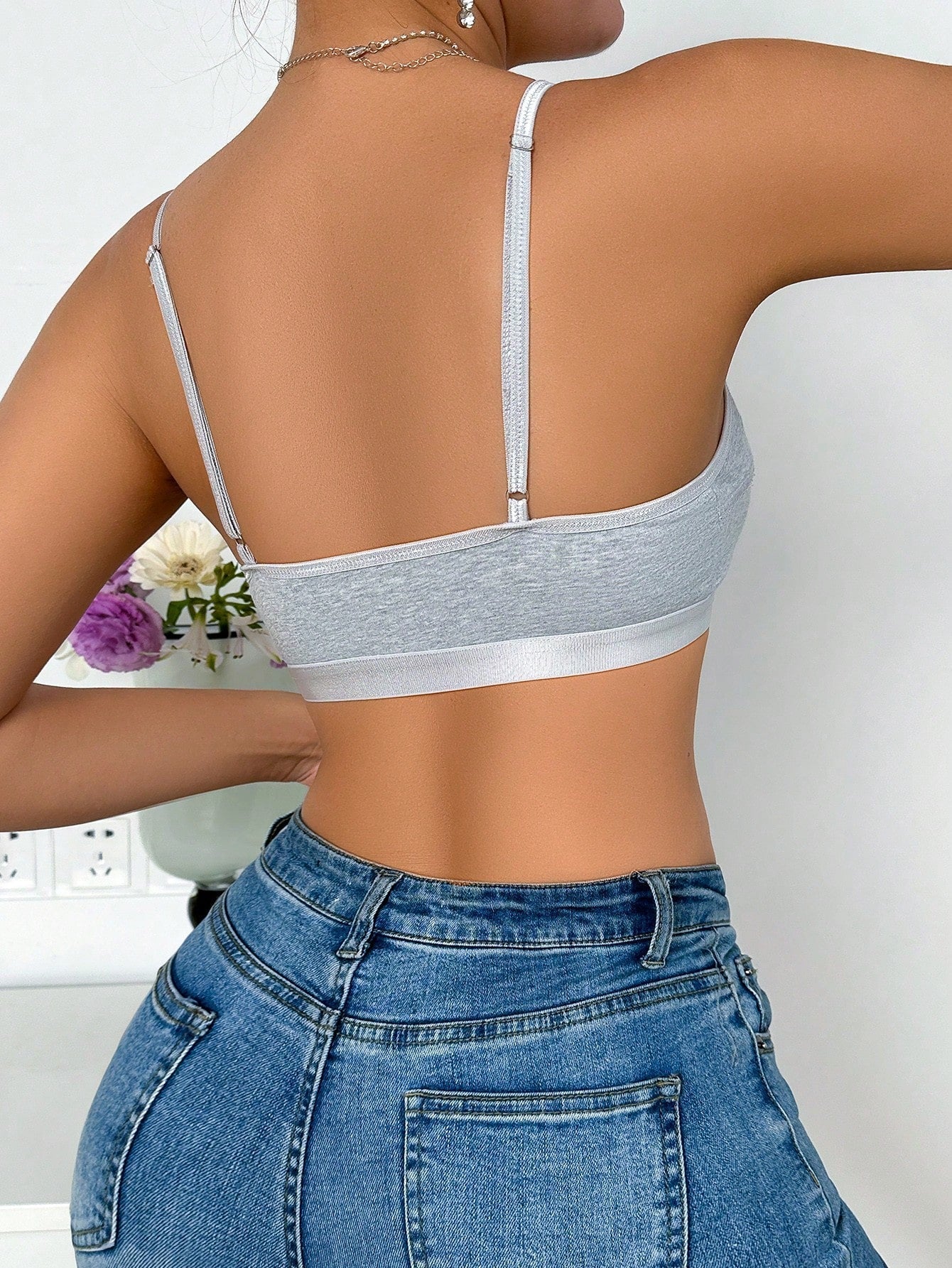 Bra diario simple y versatil para mujer, ideal para uso diario