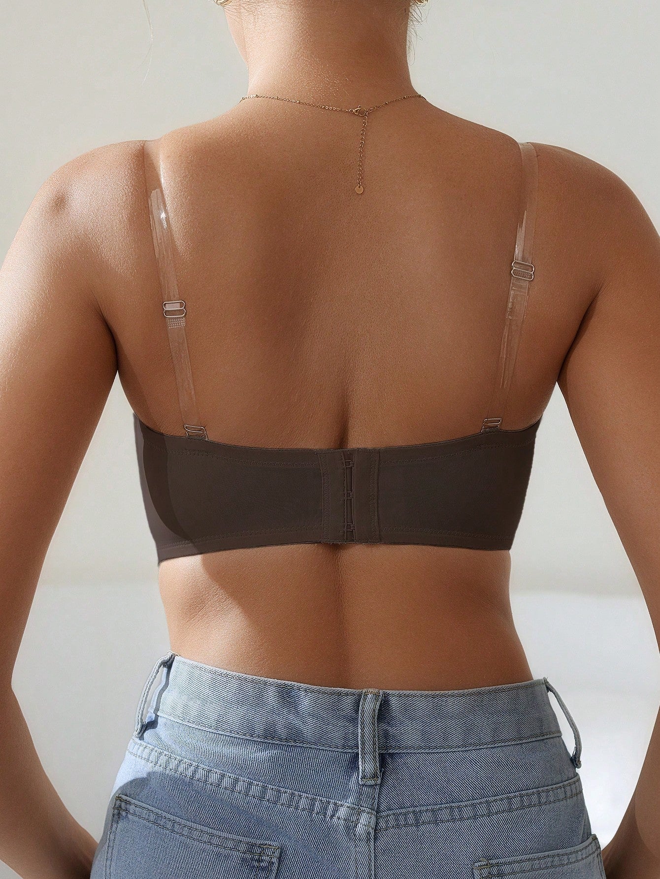 Sujetador solido sin tirantes ajustable para mujer, 1 pieza