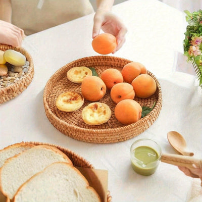 1pc Bandeja de Servir de Ratán Tejido Redonda - Plato Decorativo Elegante para Frutas, Pasteles y Pan, Estilo Natural para Cocina y Comedor, Exhibición de Frutas | Accesorio Acogedor para Comedor | Material de Ratán Tejido, Bandeja Decorativa para Comida