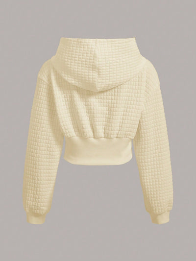 Ezwear capucha crop con slogan con parche con cordon delantero de hombros caidos