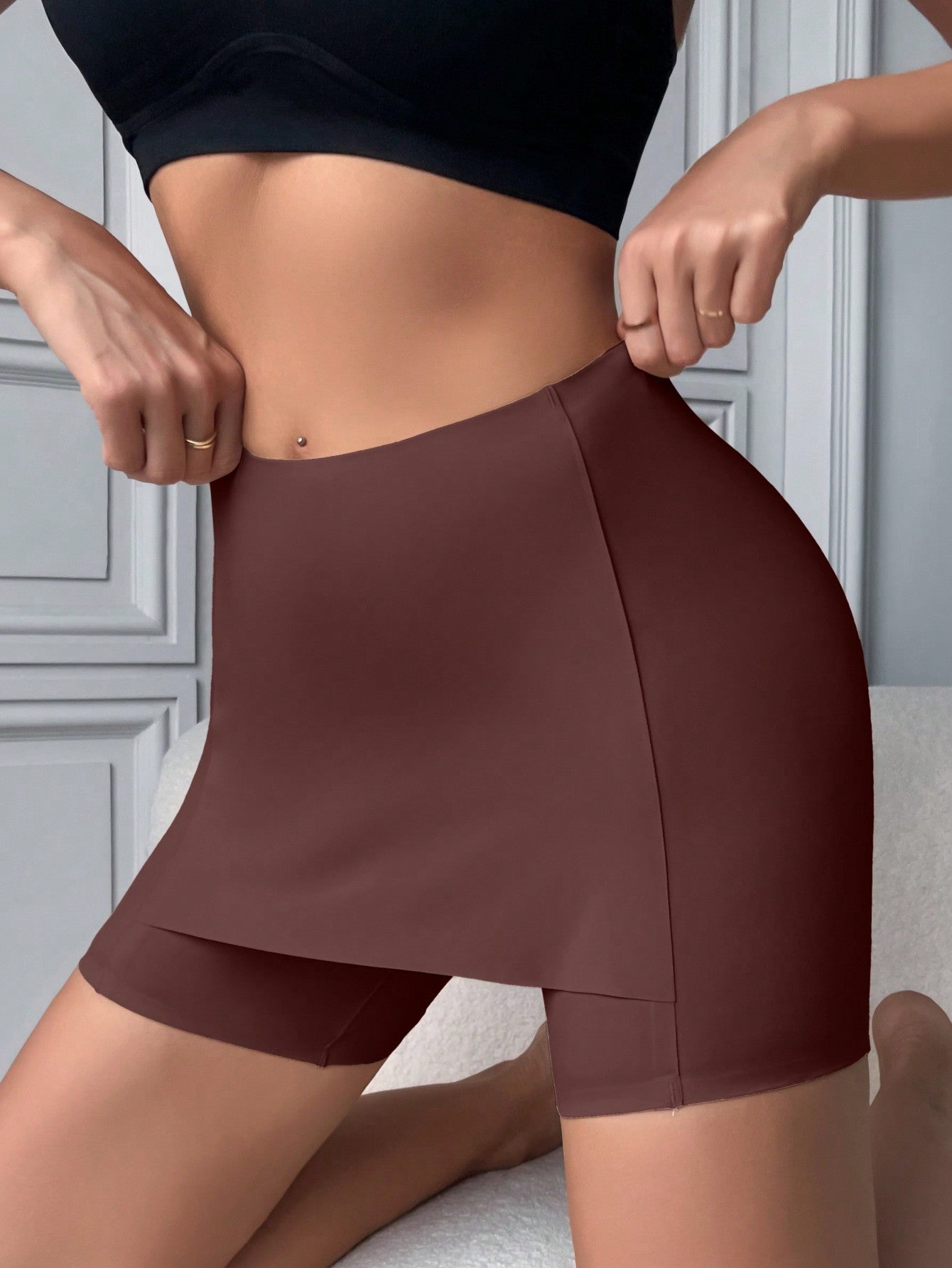 Pantys tipo short para mujer de tela delgada y solida, suaves y comodos shorts sin costura - color cafe