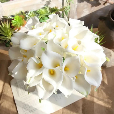 20 piezas de ramo de calas artificiales - Flores blancas de plástico realistas para bodas, Día de San Valentín, Día de la Madre, Semana Santa y decoración del hogar, accesorios para ramos