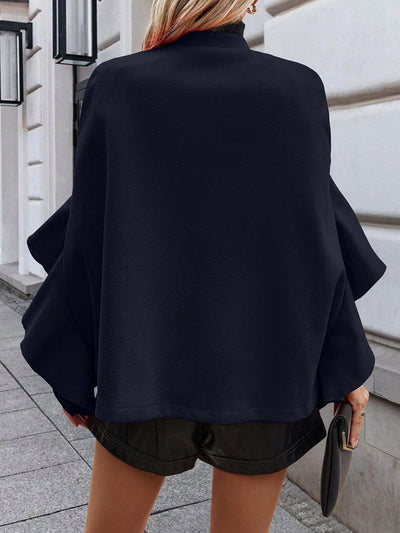 Clasi abrigo elegante de mujer con parches de un solo boton y ribete de volantes en unicolor para otono/invierno