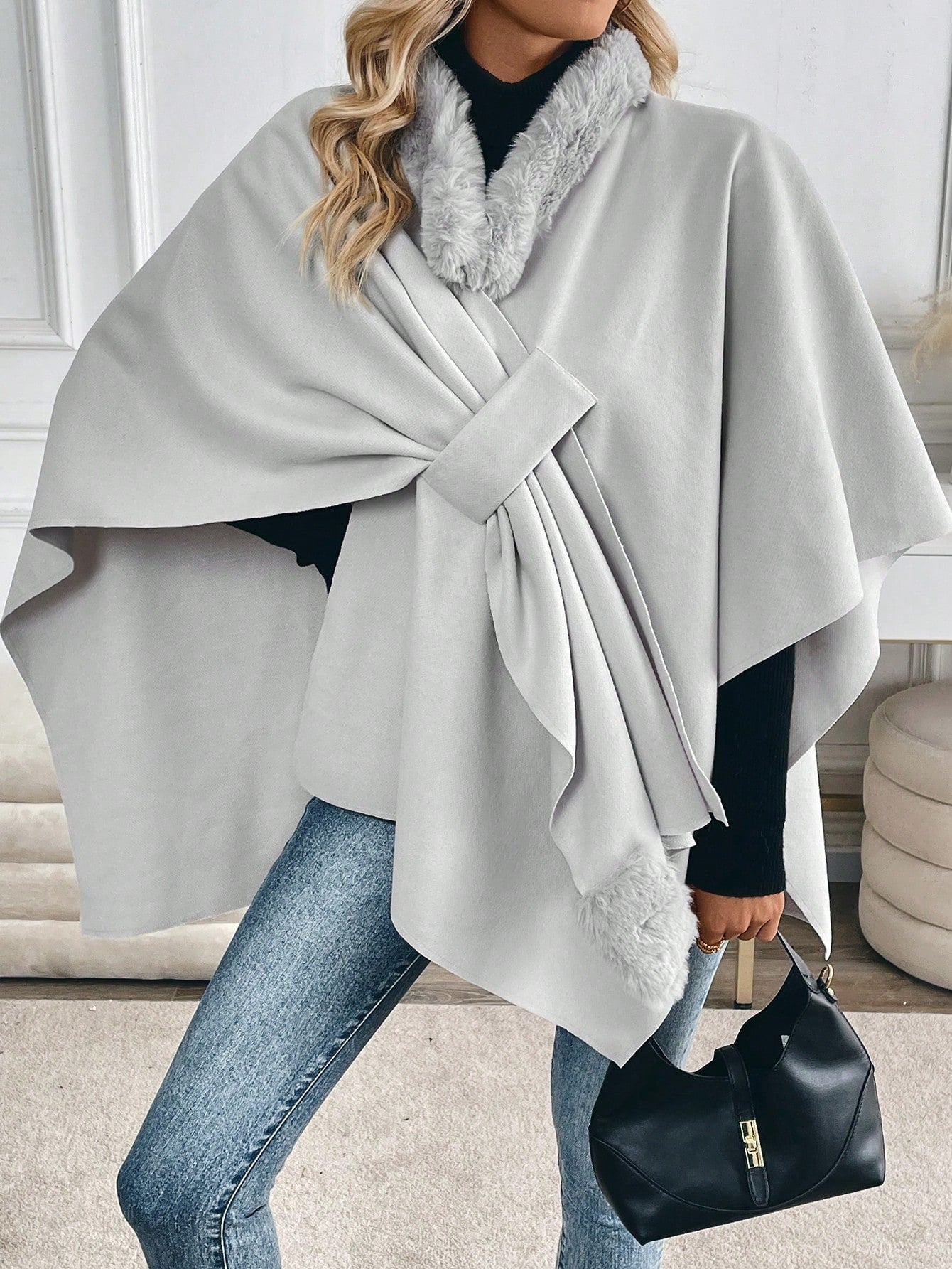 Prive abrigo tipo poncho suelto de mezcla de lana con cuello de piel