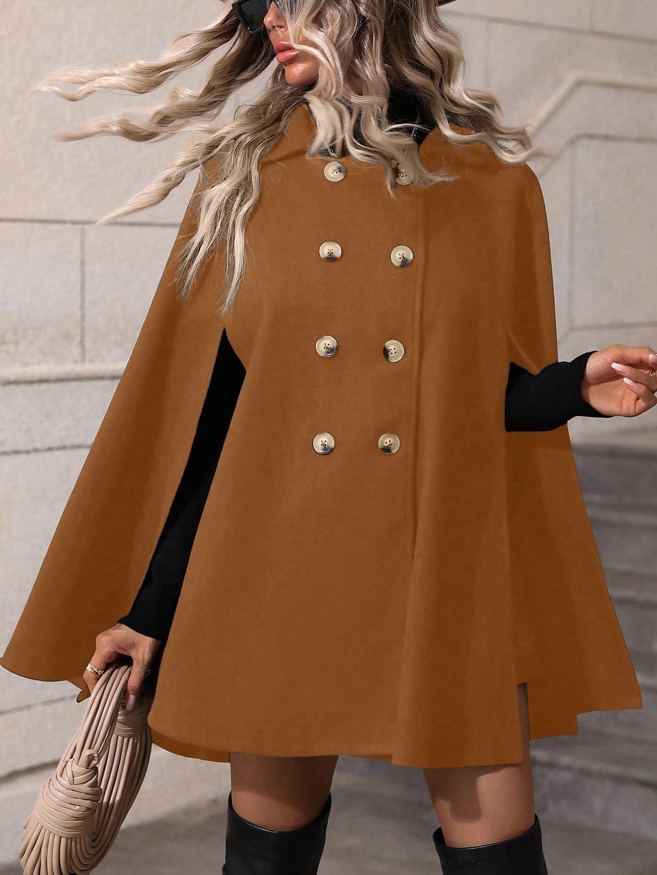Clasi abrigo suelto con doble botonadura de moda para mujer en otono