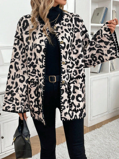 Frenchy chaqueta casual de mujer con estampado de leopardo, manga acampanada, para otono/invierno, de terciopelo con estampado de felpa (tela no esponjosa), con bolsillos delanteros con botones de color contrastante. chaqueta casual de manga larga