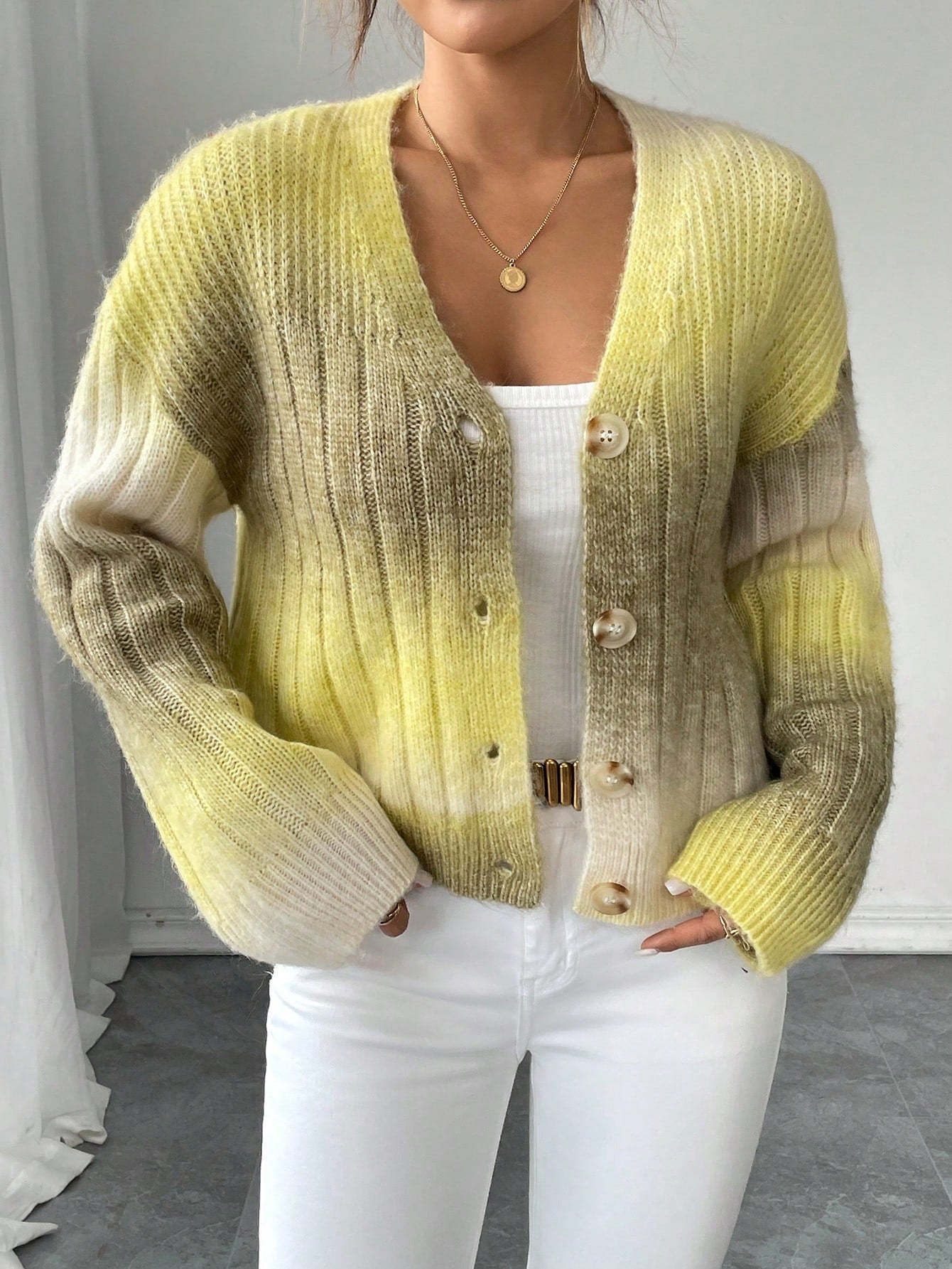 Relaxiva cardigan de punto con botones delanteros, manga larga, de color ombre, hecho de un hilado jaspeado y tejido de nervio