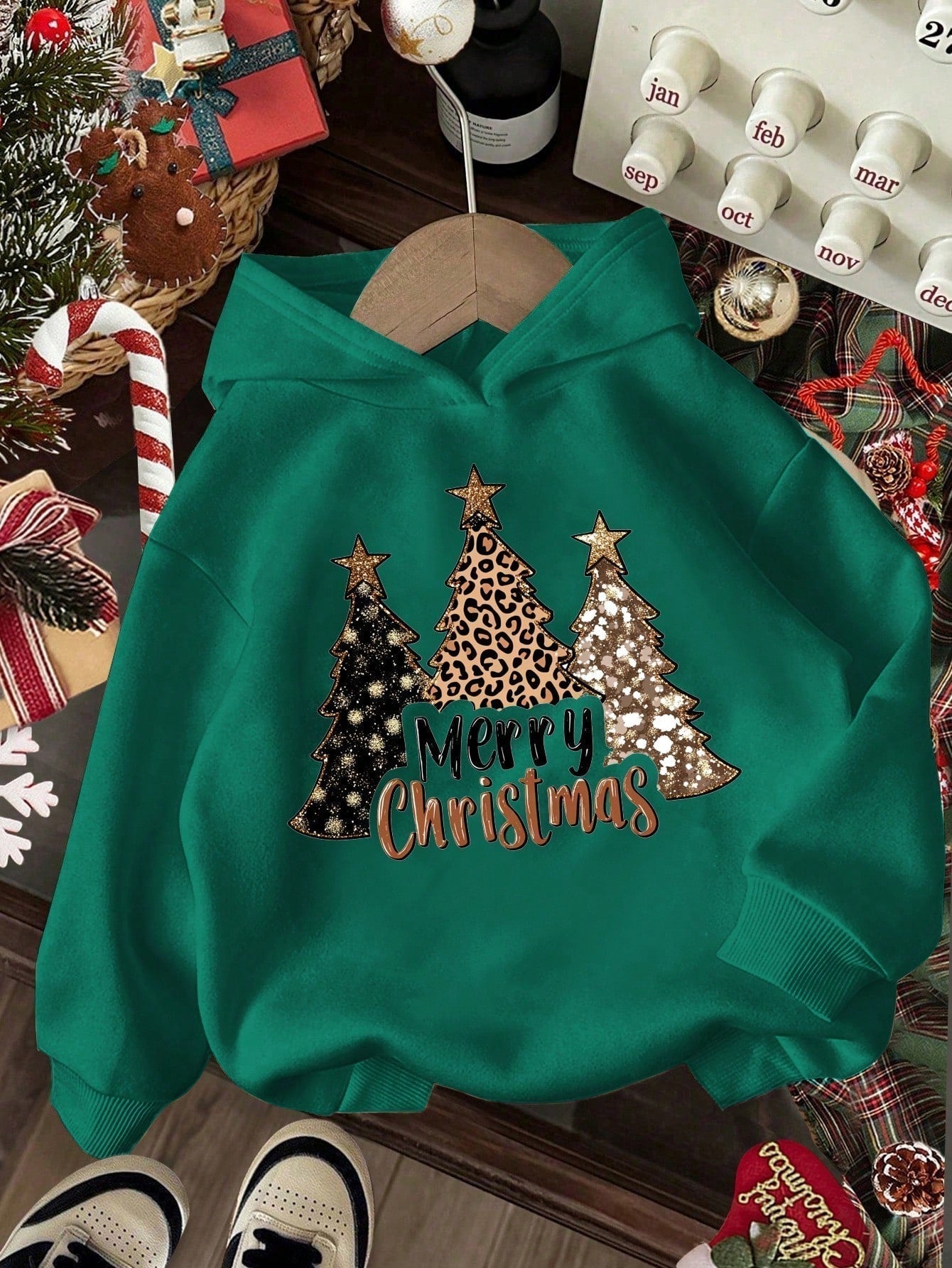 Ezwear jersey holgado de manga larga con estampado de arbol de navidad y texto "feliz navidad" en estilo minimalista y vintage con estampado de leopardo, para mujer