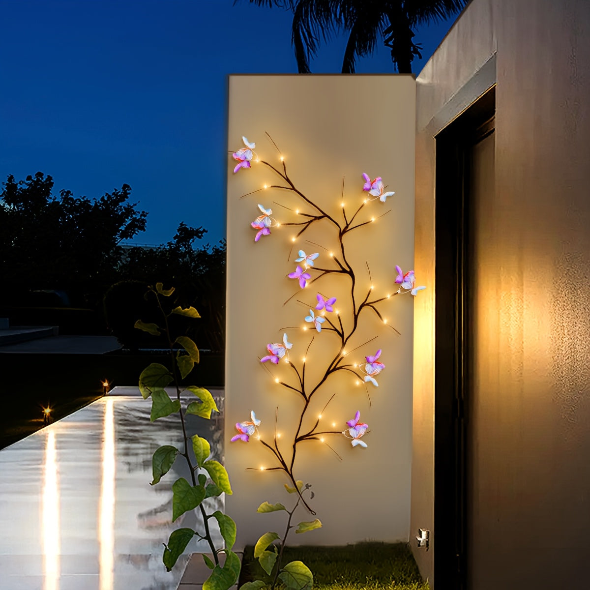 TPGEBO 1pc Luces LED de Hiedra con Decoraciones de Flores y Mariposas Alimentadas por USB - Ramas Artificiales Cálidas Blancas de 1.3m/4.26ft, 8 Modos & Control por Botón para Bodas en Interiores/Exteriores, Hogar, Jardín (Sin Necesidad de Batería), Ilum
