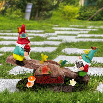 1 pieza de estatua de jardín teeter totter con gnomos alimentados por energía solar - Encantador decorado de exterior de resina con letrero "BIENVENIDO", flores y pájaros vibrantes, perfecto para patio, césped o jardín, iluminación | Diseño de gnomos enc