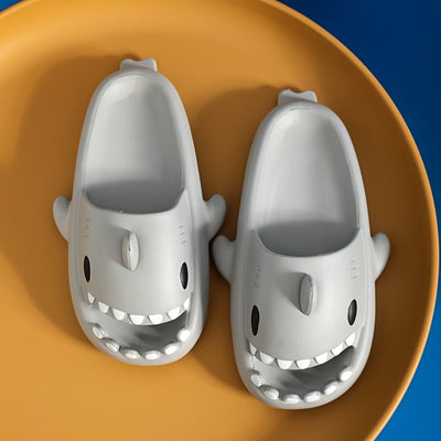 Zapatillas de Tiburón Nueva Generación para Mujeres - Chanclas Gruesas de Verano para Uso en Interiores/Exteriores, Zapatillas de Baño con Diseño de Tiburón y Color Degradado, Sandalias Unisex para Hombres y Mujeres, Ideales para Playa o Ducha, 5 Estilos