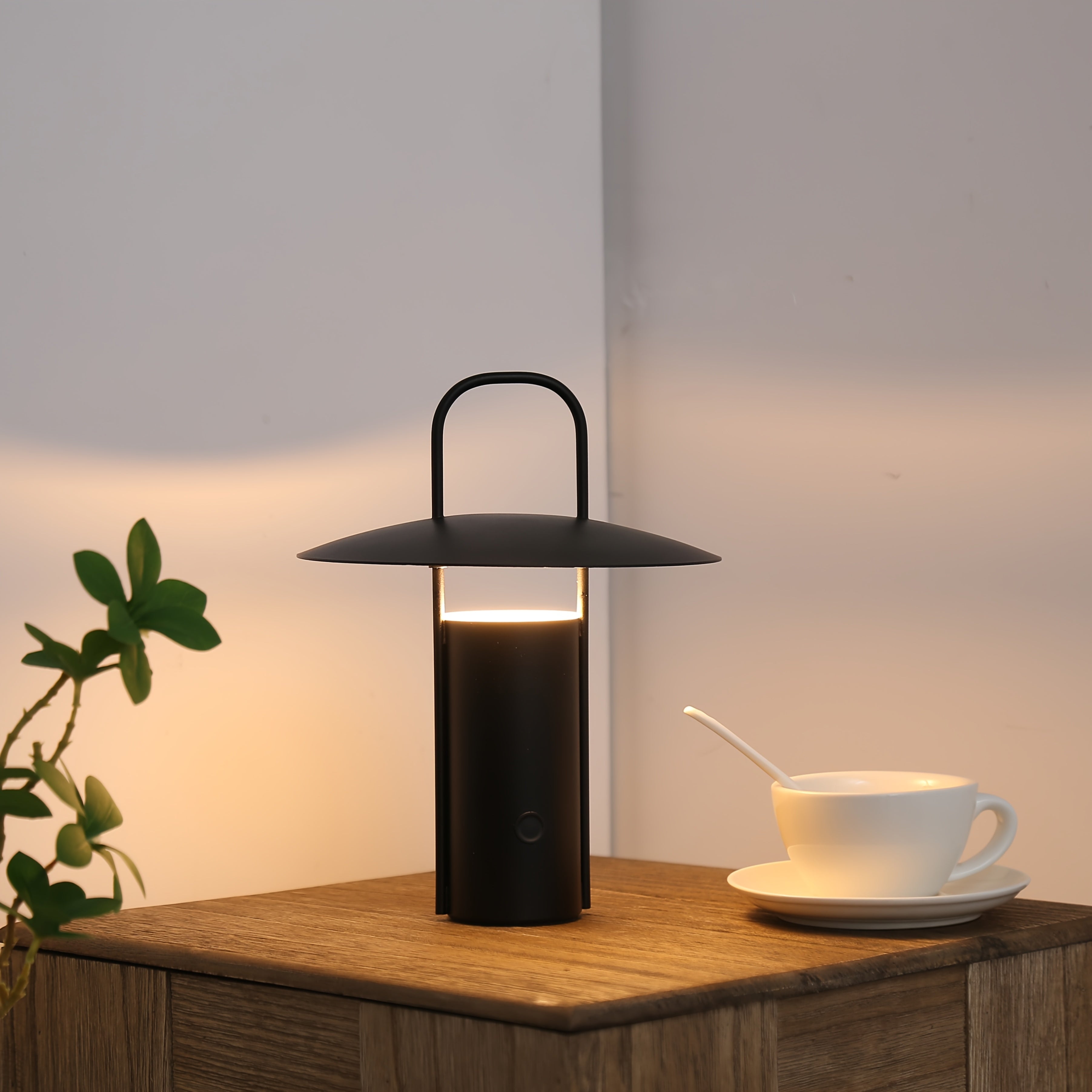 1pc Lámpara de Mesa Art Deco Recargable por USB, Luz Nocturna Portátil de Metal con Control Táctil de 2000mAh y Iluminación Ajustable para Dormitorio, Cafetería, Hotel, Restaurante - Acabado Mate, Tema Espacial, Color Sólido, Lámpara para Dormitorio