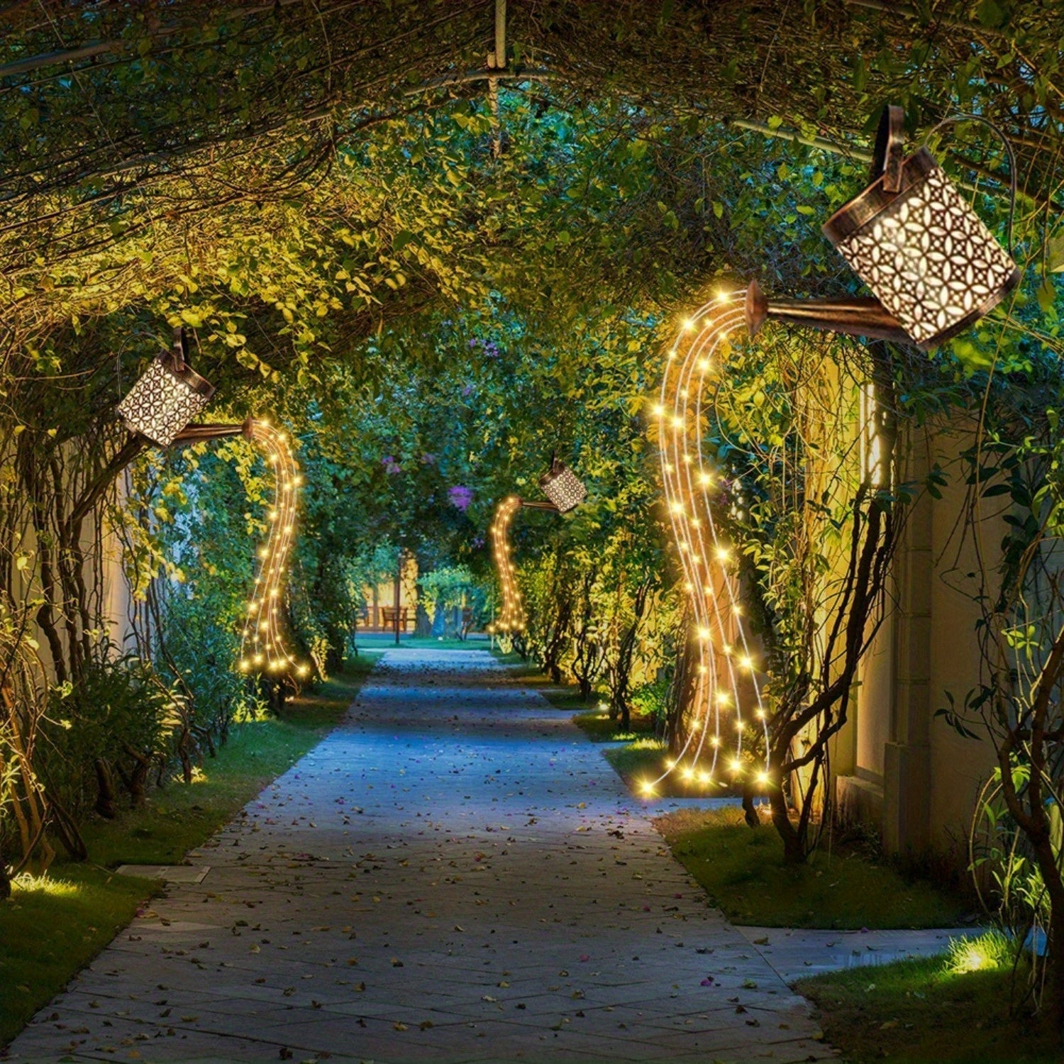 Luces de regadera flotantes alimentadas por energía solar con luces cascaderas - Impermeables, resistentes al sol, ideales para senderos de jardín, patios, vallas y caminos, uso de 4 estaciones, sensor automático, iluminación automática | Iluminación dec